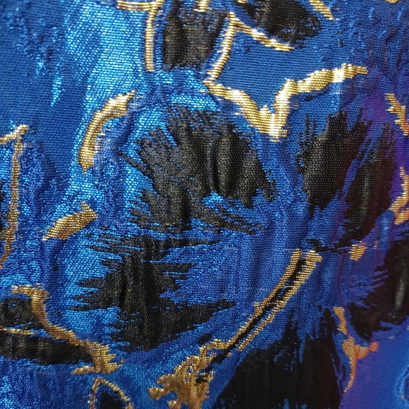 ********** PRICE DROPPED   Lilly Pulitzer BLUE GROTTO holiday top - Picture 3 of 6